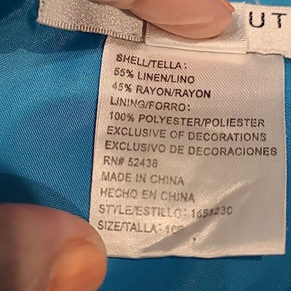 Plaza South petite embroidery details - Picture 7 of 15